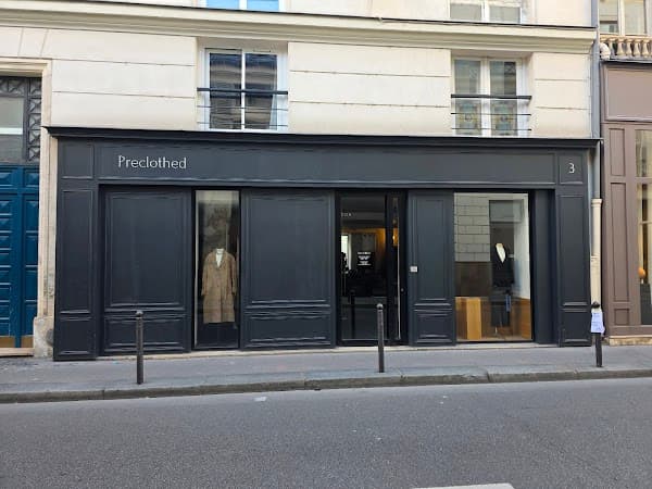 Photo de Preclothed