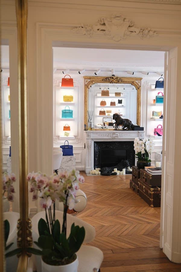 Photo de HOULUX PARIS Luxury second hand store